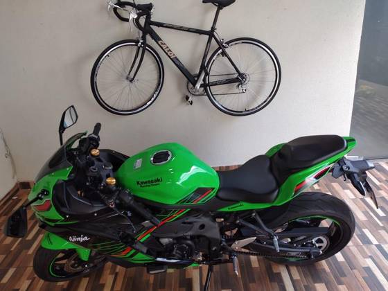 KAWASAKI NINJA ZX-4R KAWASAKI NINJA ZX-4R
